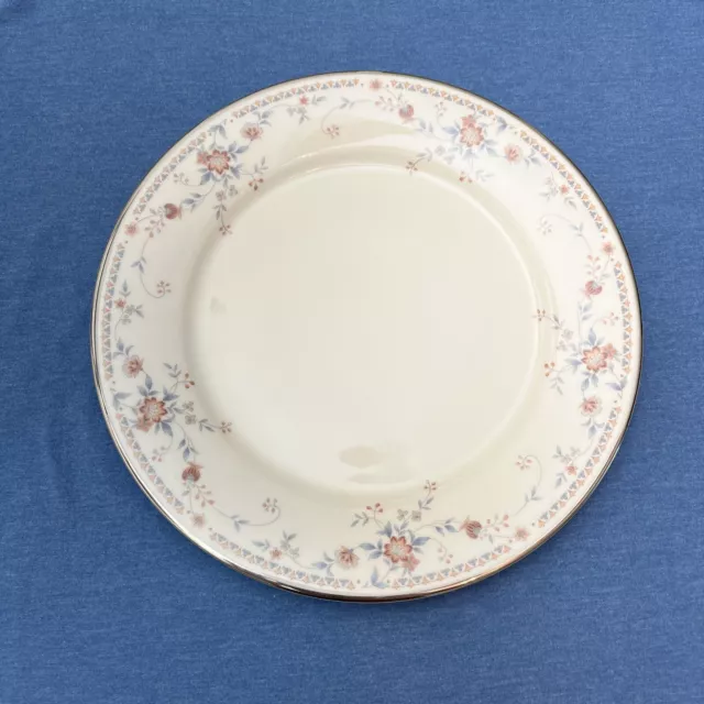 10 Piece Noritake Ivory China ADAGIO 7237 Dinner Plate Set 10.5 in wide