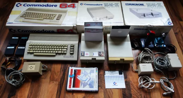 Commodore Konvolut C64 , 2 Floppys 1541 II , Spiele, Joysticks , 4 Module , usw.