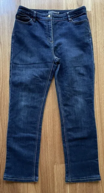 Sportscraft Ladies Blue stretch straight Leg mid rise Denim jeans Size 12