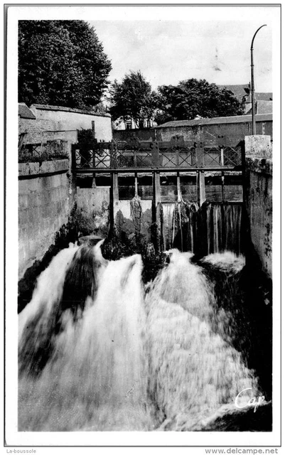 58 COSNE SUR LOIRE --- barrage sur le Nohain