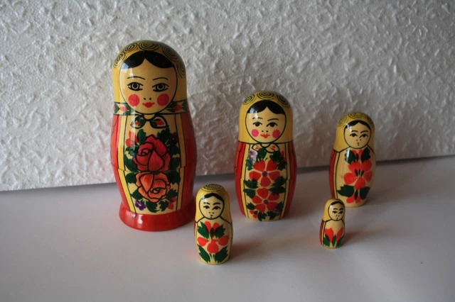 Matrijoschka, Babuschka, Matroschka,  Russische Holzpuppen 5 teilig,  ca.11 cm
