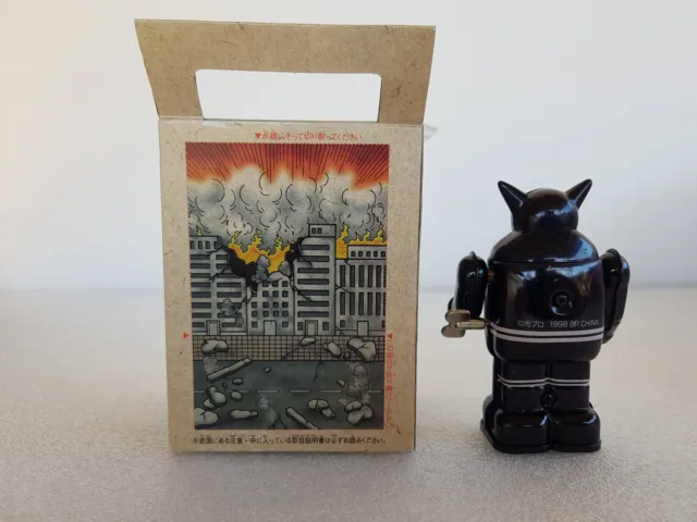 *BANPRESTO 1998* Black Ox/ Gigantor (Tetsujin go-28) Wind-up Tin Toy (10 cm) 3