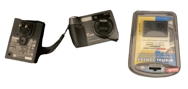 Kodak EasyShare DX7630 6.1MP 3x Digital Camera W/ Memory Card and charger