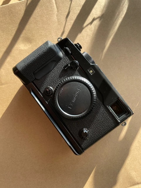 Fujifilm X-Pro2 body + grip + addons- please read description - sensor sunburn!!