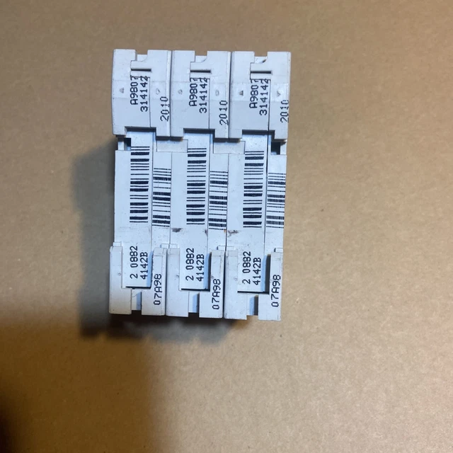 24352 C60N Merlin Gerin Multi9 C25 Circuit Breaker 400V 3 Pole 2