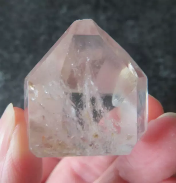 CLEARANCE BRAZILIAN LITHIUM QUARTZ (29.1 grams / 30 mm) STANDING POINT (A3)