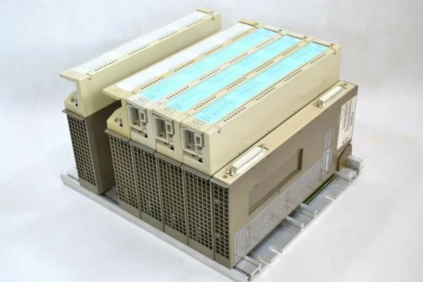 SIEMENS - 6ES5700-0LA11 - Mounting Rack - New