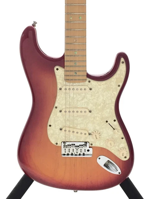 Fender American Deluxe Stratocaster Used 2005 Alder body Maple Neck w/Hard Case