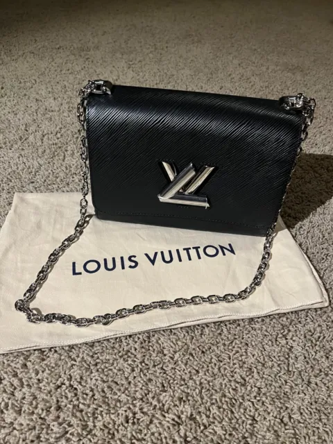 Louis Vuitton Twist MM Chain Bag – Saint John's