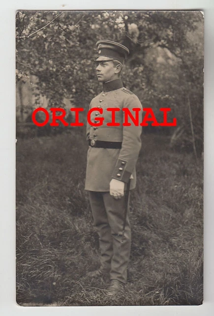AK/ Foto 1wk Portrait Soldat Uniform Schirmmütze Bajonett Koppel Wiese