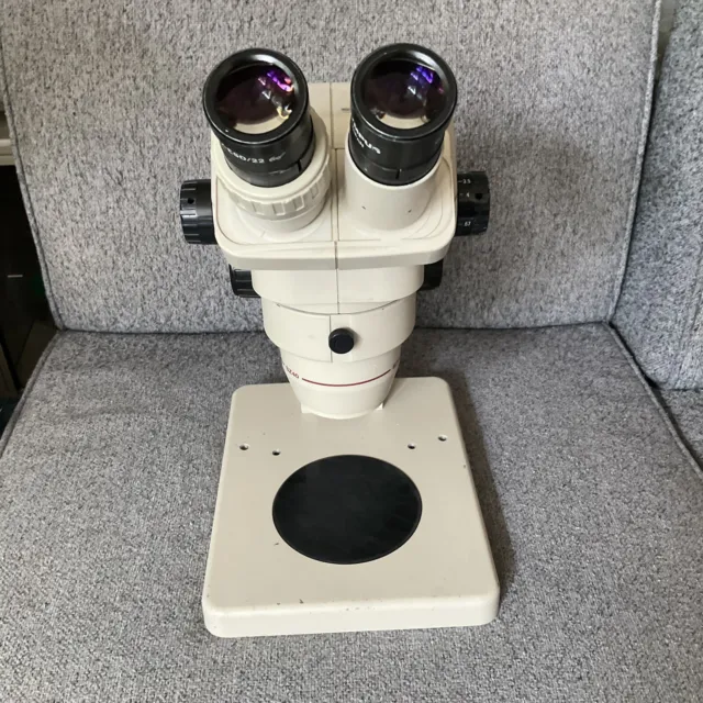 Olympus SZ4045 Stereo Microscope with Eyepiece GSWH10x-ESD/22 & Stand