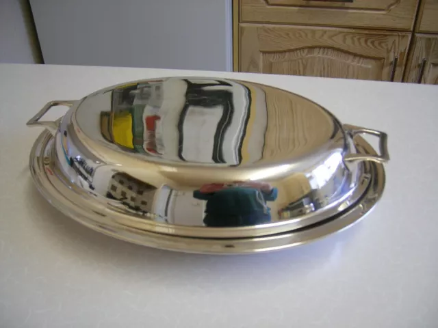 Antique Silver Plated Entree/Serving Dish with Lid (2127)