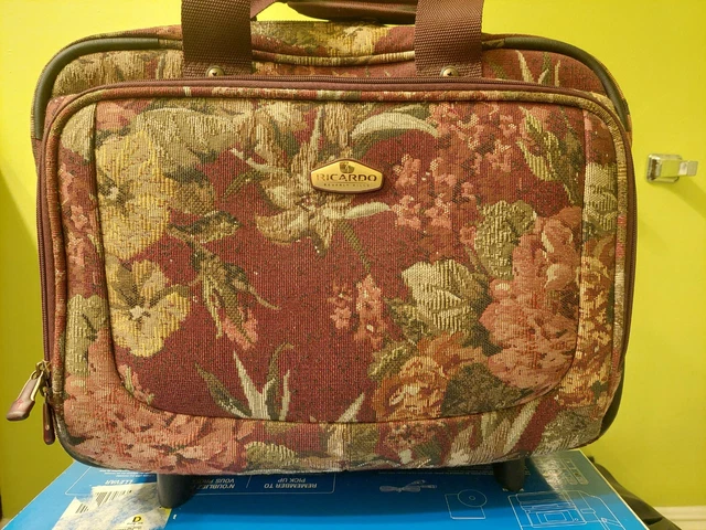Ricardo Beverly Hills Floral Tapestry Carpet Carry On roller Bag  Zipper
