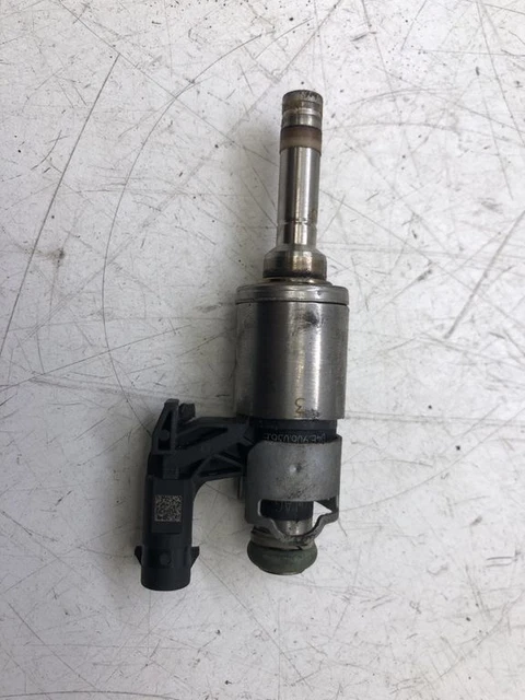 Volkswagen Golf VII 2015 Essence Injecteur de carburant 04E906036E 90kW DEU18949