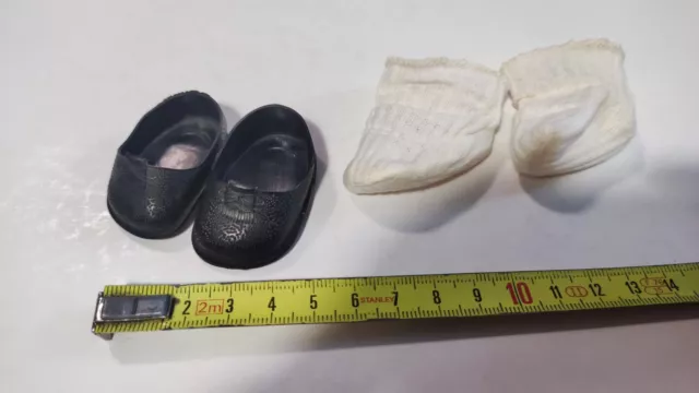 1 paio di scarpe (suola 4 cm ca.) , per bambole Furga, Sebino o altre, Vintage