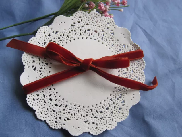 100 PCS 4" 4.5" INCH OFF WHITE ivory ROUND PAPER LACE DOILY CARD CRAFT STAMPING