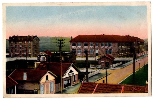 CPA 77 - LA VILLENEUVE-CHELLES (Seine et Marne) - Les Ecoles - Coll. Henry