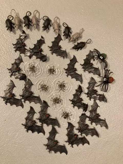 Vintage Halloween Toy LOT Rubber Rats-Bats-Spiders-Etc-Lot of 33