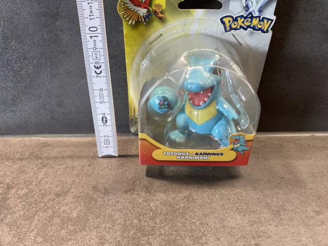 BANDAI 86000 - Pokémon Figur Karnimani inkl. Kugel NEU OVP