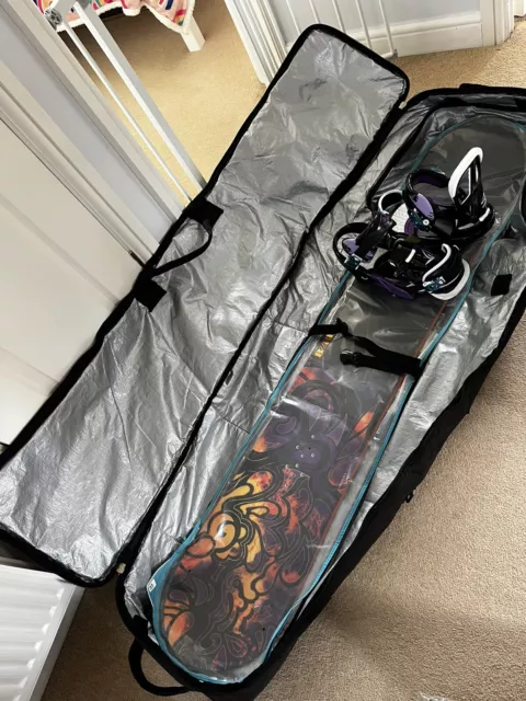 Snowboard, Bindings and Bag