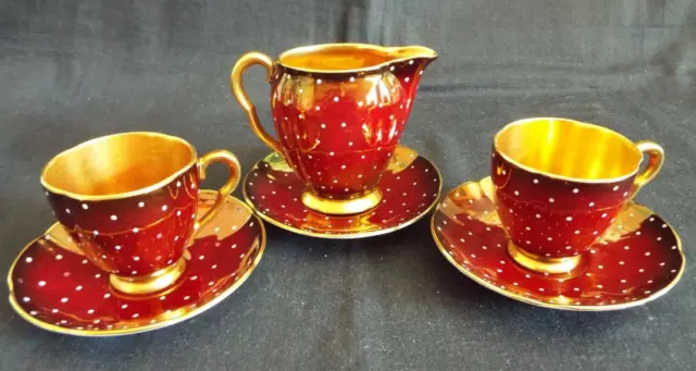 2 x CARLTON WARE ROUGE ROYALE POLKA DOT COFFEE CUPS & 3 x SAUCERS & A JUG