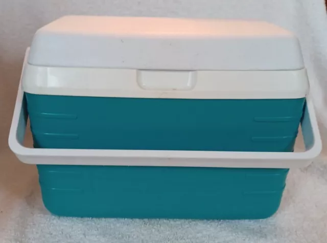 Vtg Lunch Box Cooler Rubbermaid Personal 2901 Mini 3 Qt Ice Chest Green White
