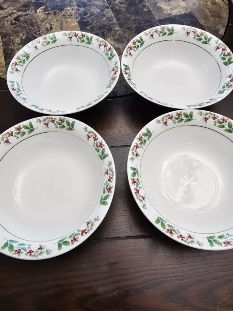 Gibson Holiday Gold Soup Bowls Set Of 4 Holly Berries 6.5" Christmas Vintage