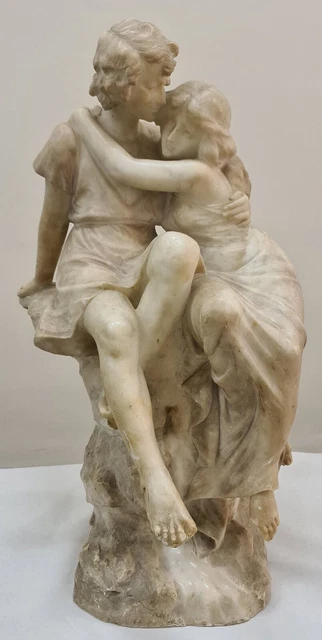 Couple D'amoureux. Sculpture En Marbre Sculpté. Signature Illisible. Xixème Sièc