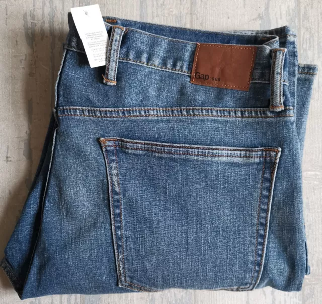 Gap Jeans W36 L32 Blue Straight Fit Dark Wash Denim Jeans Ripped Zip Fly BNWT