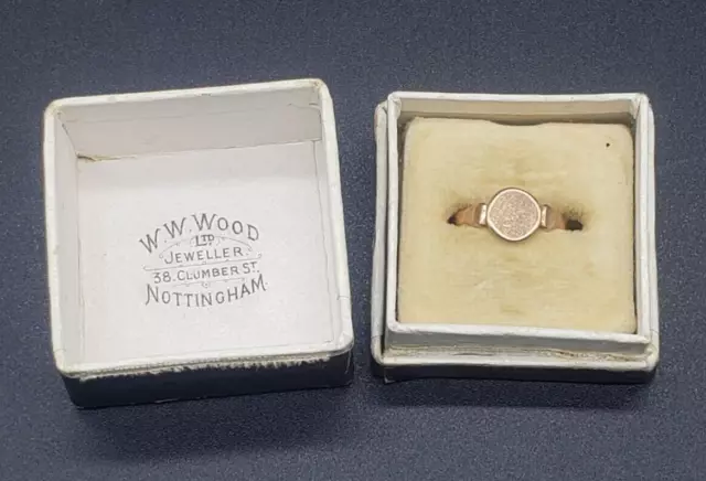 Antique 9ct gold signet ring .375 Pinky Ring. Nottingham