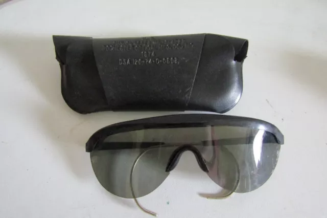 U.S MILITARY VIETNAM Issue Sunglasses With Case Dated 1974 New Unissued ...