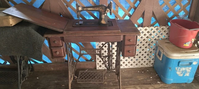 Antique Singer Treadle Sewing Machine In Cabinet AB Series