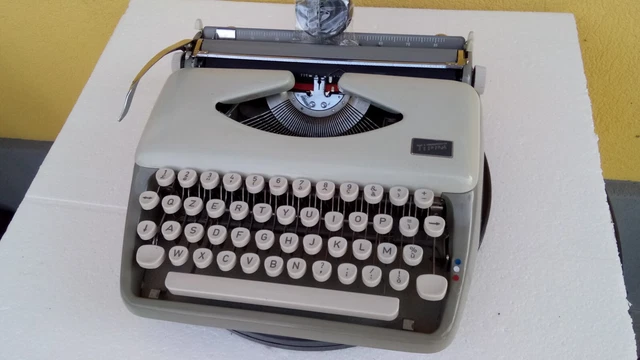MACCHINA DA SCRIVERE ADLER TIPPA  Schreibmaschine Typewriter