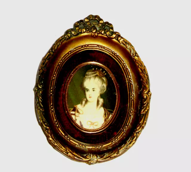 1940's- 1960's Cameo Creations Portrait Plaque 'Mme Lambert de Morigney