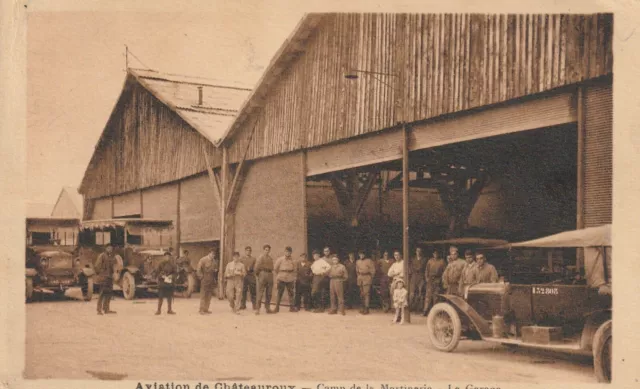 CHÂTEAUROUX 36 - Aviation, camp de la MARTINERIE - Le garage très animé - INDRE