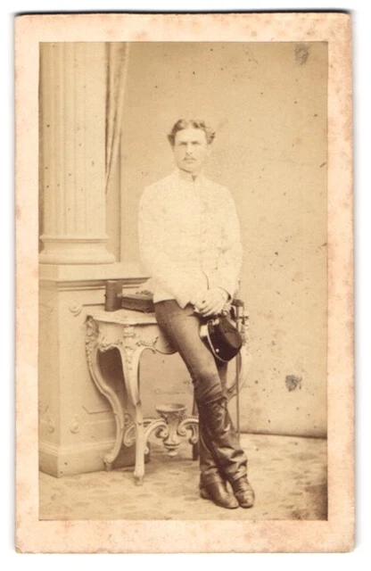 Fotografie Amand Schlossarek, Wien, Hofstallstr. 5, junger K. K. Leutnant Stein