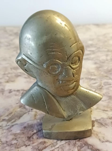 figurine laiton a définir