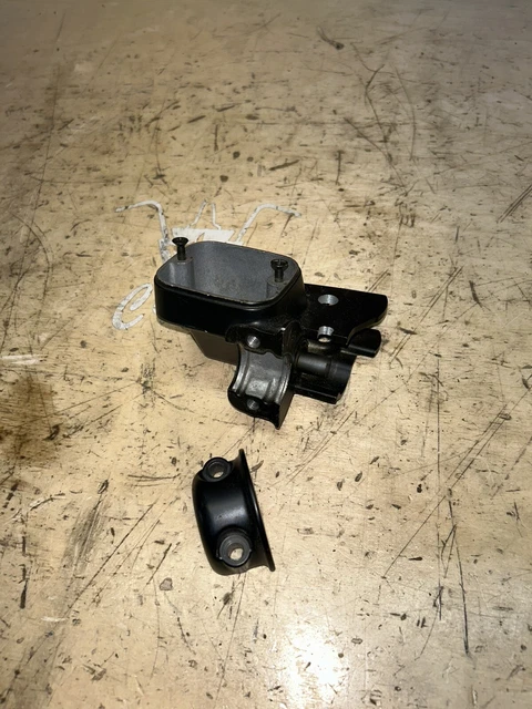 Harley Davidson 00-07 11/16" Front Brake Master Cylinder - For Parts