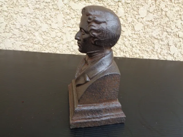 Ancienne statuette buste jeune homme fonte moulée art populaire 3