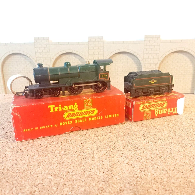 TRIANG OO GAUGE R350 Class L1 4 4 0 Locomotive 31757 Br Green