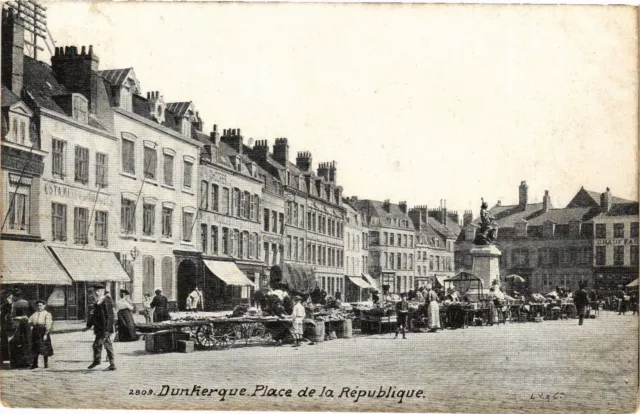 CPA DUNKERQUE - Place de la Republique (205348)