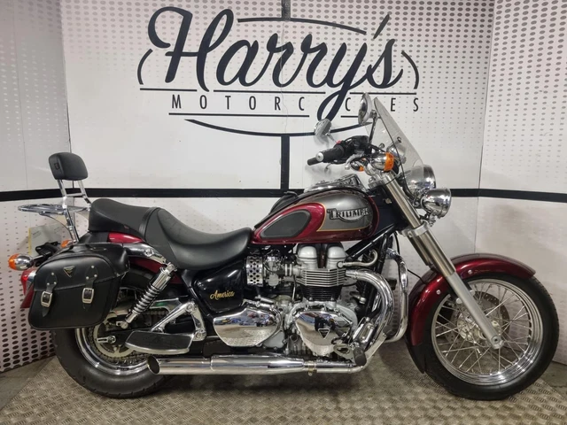 TRIUMPH BONNEVILLE AMERICA 790 2006 5000miles excellent