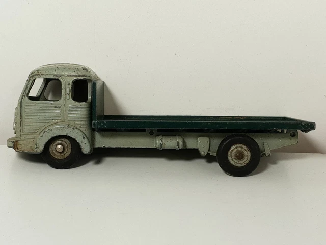 DINKY TOYS 33C / 579 - Simca Cargo miroitier Saint-Gobain