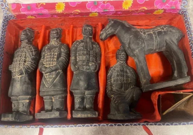 Vintage 1970 Qin Dynasty Set of 5 Terracotta Chinese Warriors & Original Box