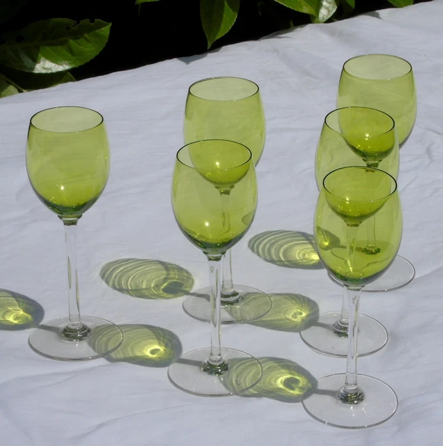 Baccarat - Service de 6 verres à vin du Rhin / Roemer en cristal de couleur vert