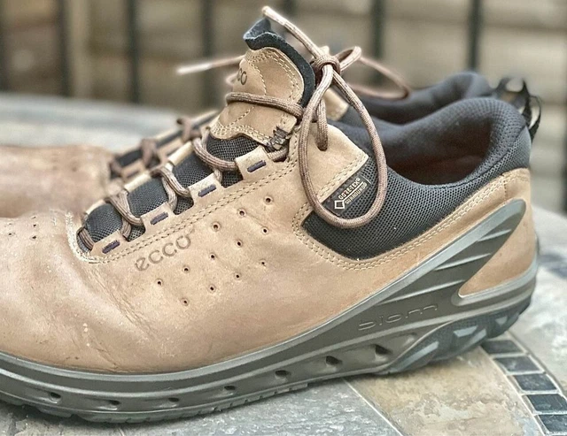 MEN S ECCO BIOM venture GTX gore Tex hiking shoes size 10. 70.63