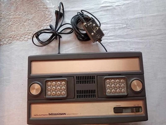 Mattel Intellivision (1981) - Console avec jeux (1) - Dans