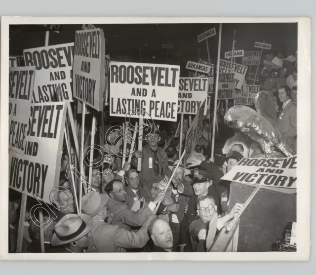 PRES FDR Supporters @ DEM NATIONAL CONVENTION In CHICAGO, IL 1944 Press Photo