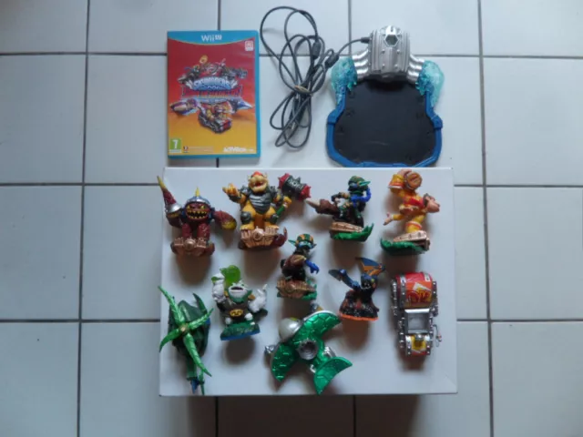 Jeu Skylanders Superchargers + Portail + 10 Figurines / Pour Wii U / En Bon Etat