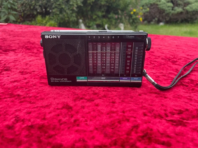 Sony 9 Bands FM/MW/SW Receiver ICF-SW20 Vintage Tested Works